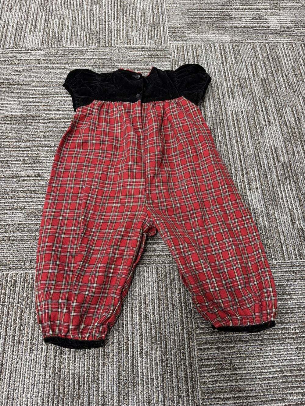 VTG Youngland Baby Girl Velvet And Plaid Holiday One Piece Bubble Romper Sz 18M - Picture 5 of 10